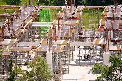 PD 8 Tableform for cast in-situ beams and additional support for precast slabs