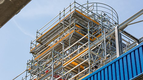 Das metrische Grundraster des PERI UP Gerüstbaukastens sorgte für eine hohe geometrische und statische Anpassungsfähigkeit – und damit für Arbeitssicherheit auf hohem Niveau.