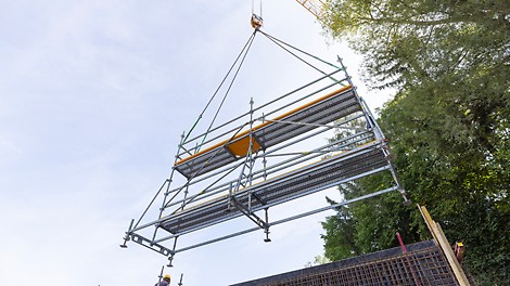 PERI UP Bewehrungsgerüste sind als kranversetzbare Umsetzeinheiten ausgebildet.