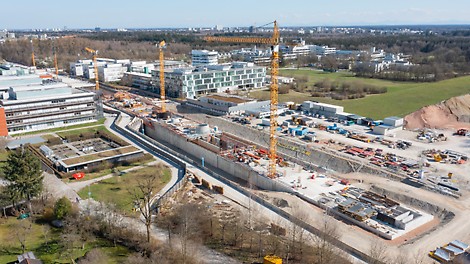 Ansicht auf die Baustelle der U6-Verlängerung nach Martinsried.