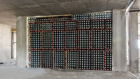 Lagana DUO oplata, izrađena od invativnog Polytech materijala, korišćena je prilikom rekonstrukcije postojećeg objekta za izradu zidova i stubova, kao i za ojačavanje delova konstrukcije.