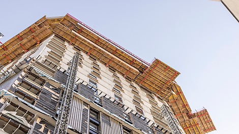 RCS Kletterbühne in Aktion