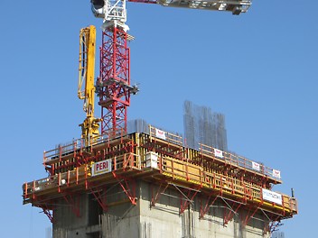 מערכת ליציקת קירות מסוג ואריו ופלפורמות עבודה חיצוניות