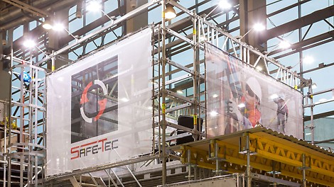 При сооружении полигонов на выставках по охране труда в промышленности, конструкции из лесов применяются для демонстрации страховочного оборудования и систем безопасности.