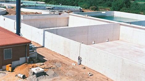Kläranlage Hameln, Deutschland Wasserdicht ausgeführte Ankerstellen mit PERI Anker-Verschlusstechnik