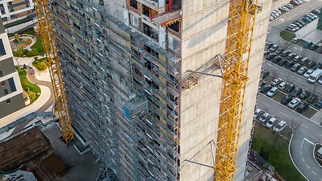 U cilju fiksiranja krana osmišljene su platforme na strani objekta bez otvora.