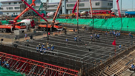 Construction of base slab with TRIO formwork at South Approach Ramp