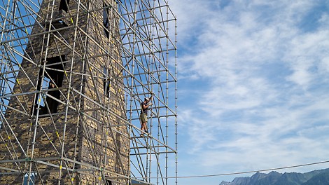 Клиент отметил большой опыт в совместных проектах event-направления и удобство лесов в процессе монтажа. 