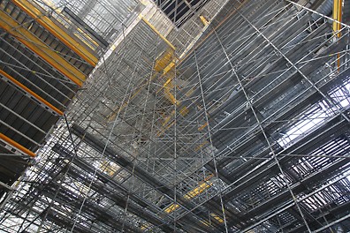 Initial PERI UP scaffold installed up to 60m high