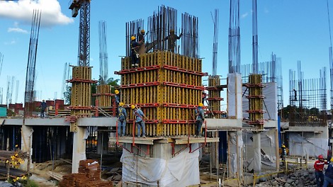 Encofrado de columnas sin pases de barra con VARIO GT-24.