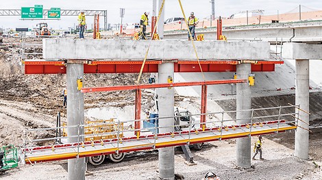 Die Split Soffit Technologie ist ein bemerkenswertes Feature, da sie einen schnellen Einsatz ermöglicht. Durch die Teilung des Systems führt VSS zu einem besonders schnellen Baufortschritt.<br/><br/>© Greg Folkin Photography