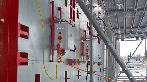 Lämmitettävä MXH-järjestelmämuotti toiminnassa (3 valoa).