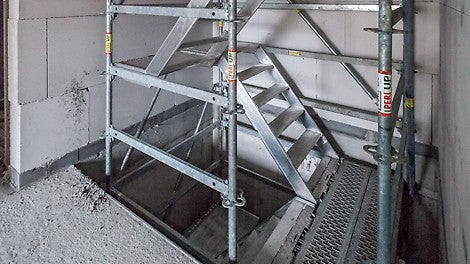 Bau- und Ausbautreppen für Treppenlöcher
