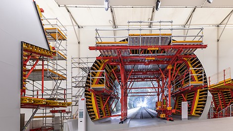 A first-class exhibit awaits visitors to this year's bauma in our PERI exhibition hall. We are presenting one of the currently most exciting infrastructure projects in Germany - the 485 m long Filstal Bridge in Mühlhausen im Täle.