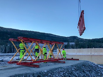 Fv251 Hellefossbrue
VRB fagverksdrager og VST tunglasttårn CNC-bueskiver Multiprop GT 24 tredrager VST tårn Prokit forskaling engineering infrastruktur