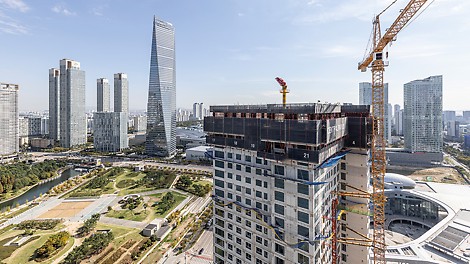 Das RCS MAX Hydraulikaggregat und die RCS MAX Antriebsschienen sind problemlos mit bereits bestehendem RCS Material kombinierbar – und sorgen so für eine optimierte Leistung des Systems.