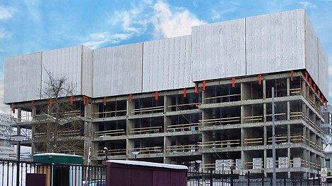 Угловые панели перекрывают друг друга, что закрывает периметр от продувания.