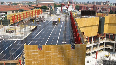 Per i 108.000 mq di solette piene sono stati usati 5.000 mq di SKYDECK, cassaforma per solai con dispositivo meccanico testa a caduta