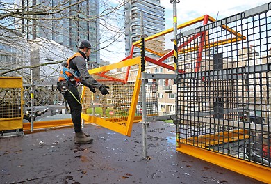 Photo of the PERI UP Loading Bay in use to ensure materials can be loaded safely for the project