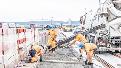 Brückenbauprojekte unterliegen häufig straffen Zeitplänen und politischen Vorgaben.