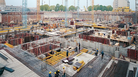 Potsdamer Platz, Berlin, Germany - A short construction schedule required a formwork and scaffolding manufacturer who was able to provide the huge amounts of materials in a very short time.