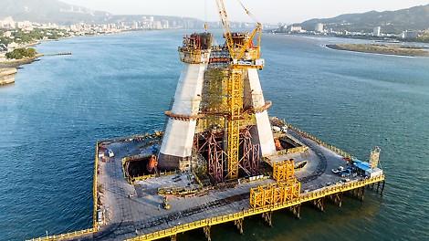 淡江大桥的主塔在完工后，高度将达到 200 米。