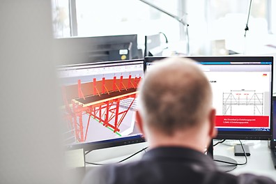 2D- und 3D-Softwarelösungen wie PERI CAD optimieren die Abläufe bereits in der Planungsphase und reduzieren damit die Kosten schon im Voraus. 
