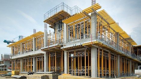 Dækstøtter i aluminium – PERI MULTIPROP Dækstøtter til byggeri og infrastruktur<br/>CE-godkendte dækstøtter<br/>Letvægts dækstøtte med høj bæreevne<br/>Dækstøtte med hurtig montage<br/>