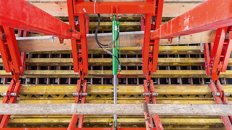 Mittels integrierten Hydraulikzylindern konnte problemlos ein- und ausgeschalt werden.