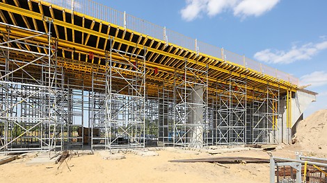 Vielfach kompatibel durch optimale Abstimmung sowohl auf PERI Deckenschalungssysteme als auch auf übliche Stahl- und Holzbaumaße