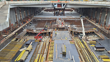Stazione Firenze Belfiore: casseratura per la realizzazione dei solai in calcestruzzo faccia a vista del mezzanino