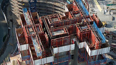 Aeriel view of the New Providence Wharf project with TRIO wall formwork being used in conjunc-tion with the RCS C Climbing system. This view also shows the shape of the build