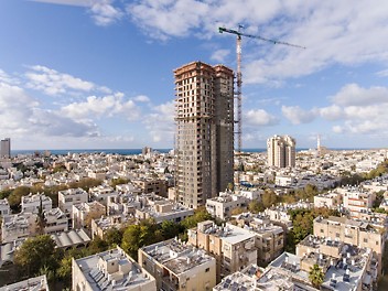 פלטפורמות CB240 עם תבניות ואריו GT24 חיצוניות