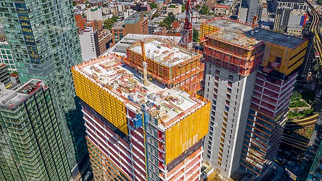 PERI engineers developed a project-specific concept a for the economical execution of the building despite the low crane availability and tight construction schedule. When climbing the two tower cores attached to the sides of the building, it was necessary to meet the required exposed concrete requirements. A crane was not required due to the PERI self-climbing formwork used. The tight climbing schedule of two floors per week could be maintained - although only one crane was available during the work.