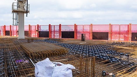 Dit telescopisch scherm van PERI is makkelijk in- en uit te schuiven en kan eenvoudig (her)gebruikt worden, zonder veel te hoeven (de)monteren. 