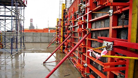 The thick wall sections and columns could be economically constructed with the TRIO panel formwork.