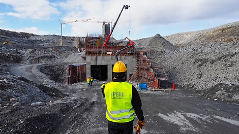 Kundanpassade ritningar samt beräkningar för effektivt utnyttjande av material och säkerhet.