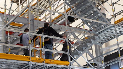 Our PERI UP Scaffolding Kit is the key to successful industrial scaffolding projects. The constant metric grid and the versatile use of core components of our PERI UP Industrial Scaffolding ensure particularly high material utilization, assembly speed and flexibility. Complex technical systems or special building geometries can be scaffolded easily.