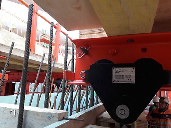 Chariot de roulement pour assurer le déplacement du coffrage Vario (coffrage/décoffrage)