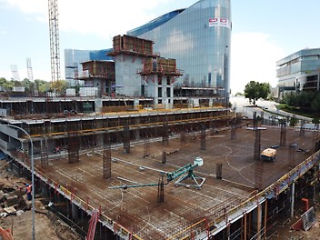 The slabs systems provided to the project are SKYDECK and MULTIFLEX, resulting in faster slab cycle times than originally programmed.
