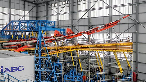 Модульные леса Леса PERI UP Flex в авиастроении - фото №5