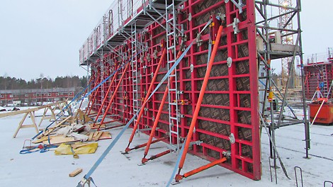 Antinkankaan työmaalla valettiin syksystä kevääseen – tässä kuvassa MAXIMO-järjestelmämuotti ”kylmänä” ilman MXH-lämmityselementtejä.