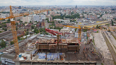 Для бетонирования ядра башни использовалась самоподъемная система ACS. Предварительная сборка системы проводилась непосредственно на строительной площадке под руководством специалистов технической поддержки PERI. 