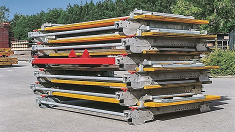 Dzięki wysokości piętrzenia wynoszącej tylko 27 cm, pomosty zajmują niewielką powierzchnię podczas transportu czy składowania na placu<br/>budowy.