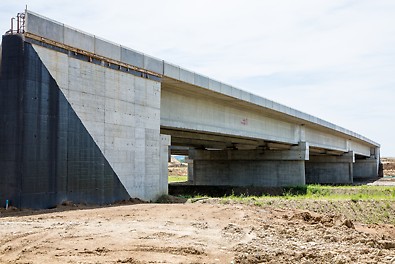 Pod pe autostrada peste pârâul Vadana, km 39+558