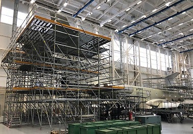 Леса для ведения ремонтных работ воздушных судов