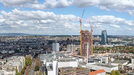 View of the Frankfurt skyline. With a height of around 140 m, the new Henninger Turm is one of the landmarks of Frankfurt.