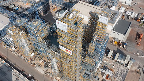 Aufgrund des in sich logischen, metrischen Aufbau- und Verbindungsraster von 12,5 cm, 25 cm und 50 cm, konnte PERI UP nahezu uneingeschränkt an jede noch so komplexe Geometrie oder geforderte Lastableitung angepasst werden.