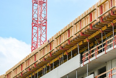 Deckenschalung mit Volleinhausung