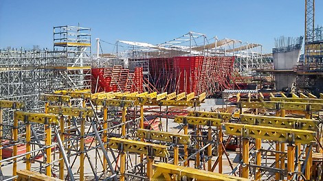La grande combinabilità dei sistemi di casseforme e impalcature disponibili nel parco nolo PERI ha accelerato l’avanzamento della costruzione